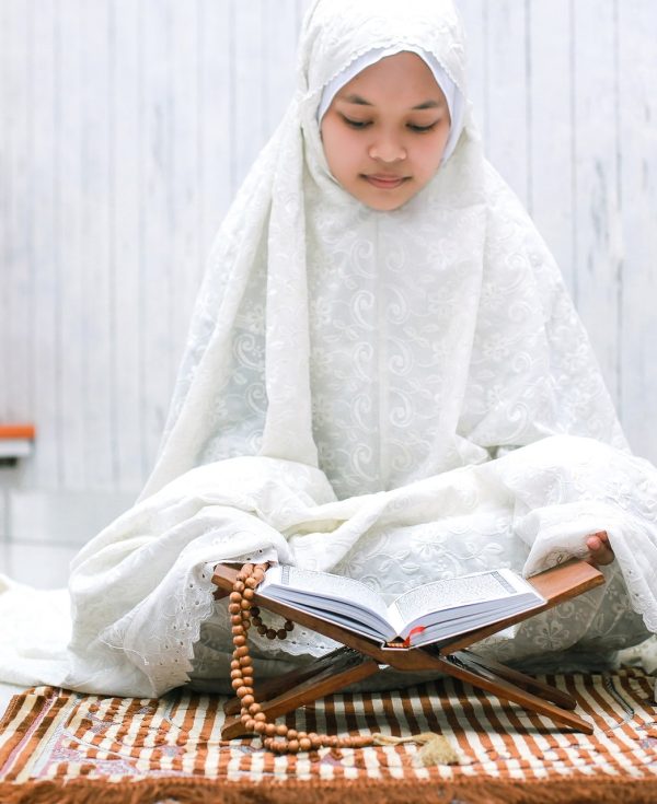 mulim-woman-reading-quran-2021-09-01-02-47-28-utc-min.jpg